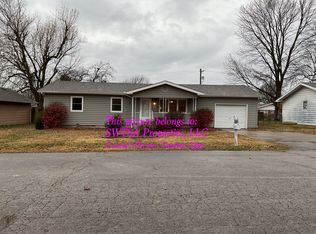929 Wood St, Mount Vernon, MO 65712
