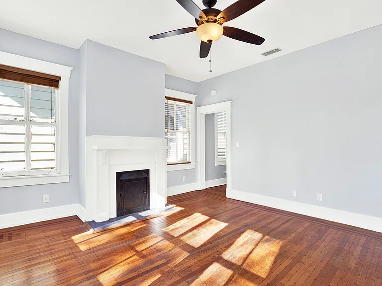304 W 41st St #B — Photo 17