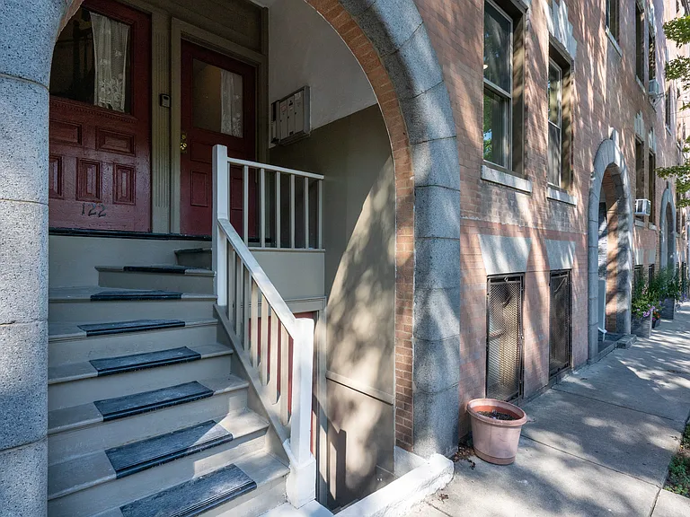 122 Union Park St #1 — Photo 7