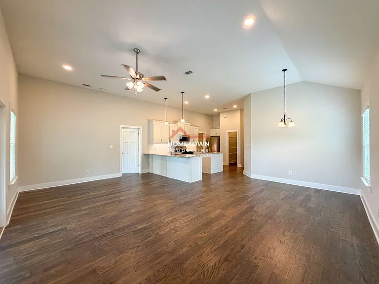5841 Winifred Ave — Photo 4