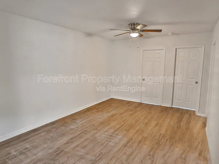 2426 Cincinnati Ave — Photo 8
