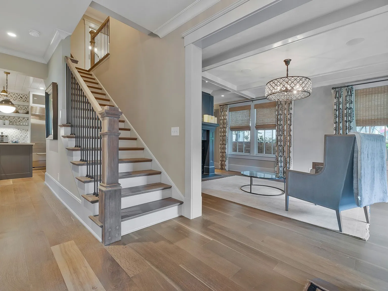 3 bed, 3.5 bath, 3352 sqft, $7,500 — Photo 2