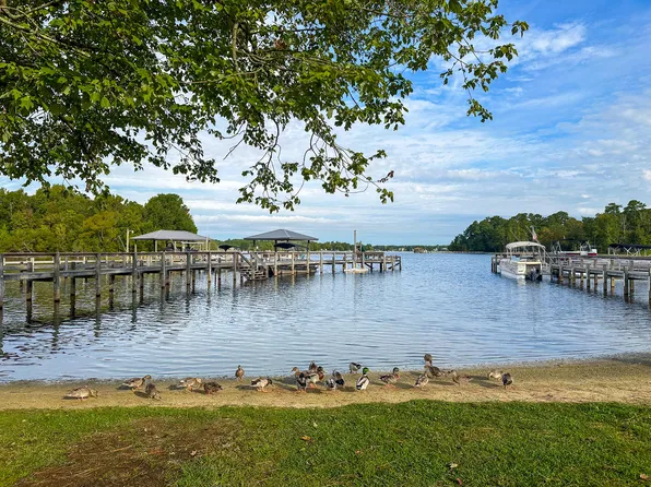 1088 Shore Dr, Manning, SC 29102