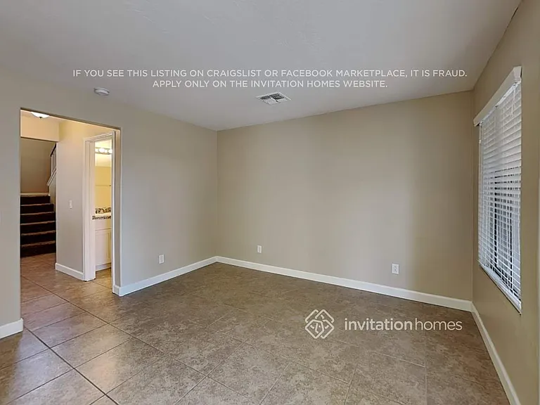 1140 N Leoma Ln — Photo 6