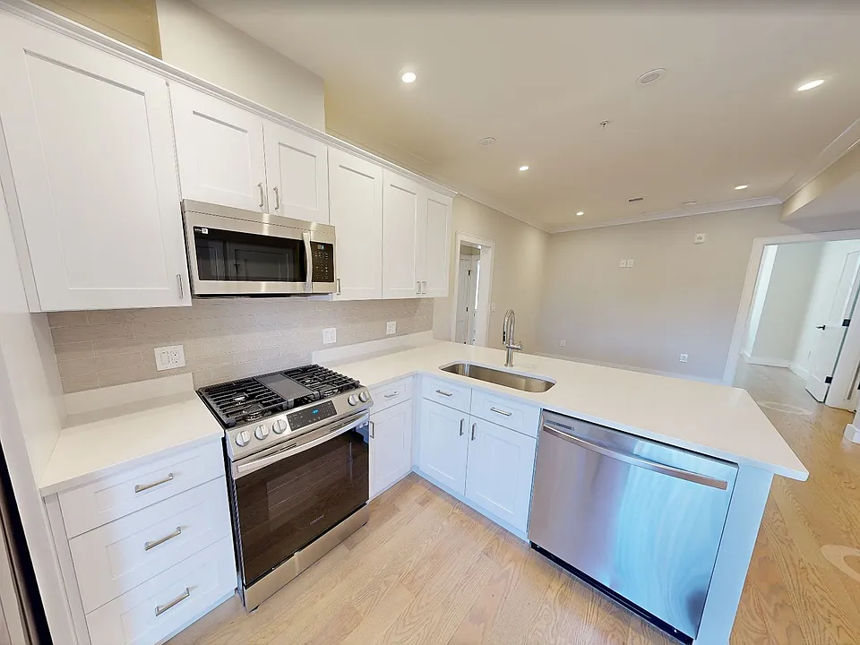 161 Allston St #8