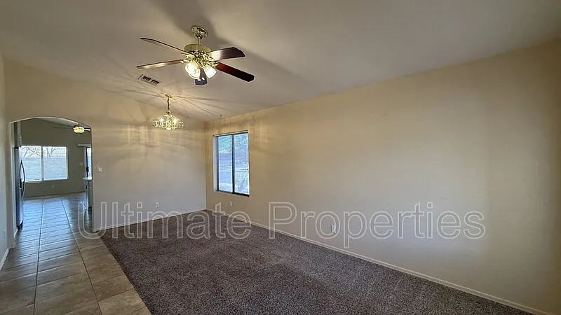 3 bed, 2.0 bath, 1355 sqft, $1,695 — Photo 3