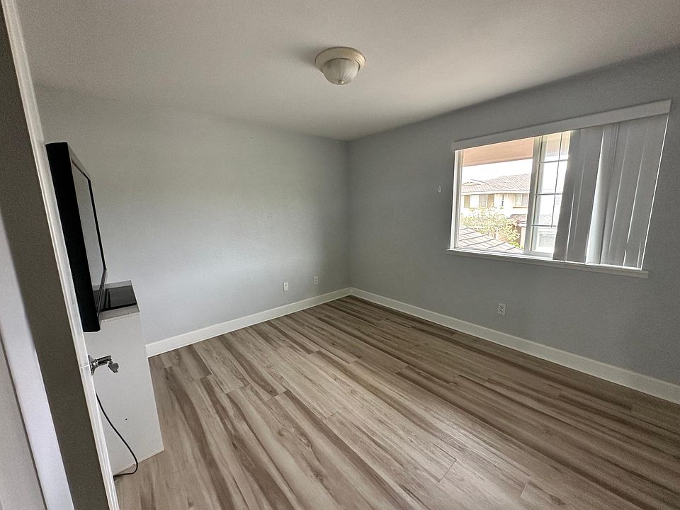 2nd image of 92-1500 Aliinui Dr #Villa