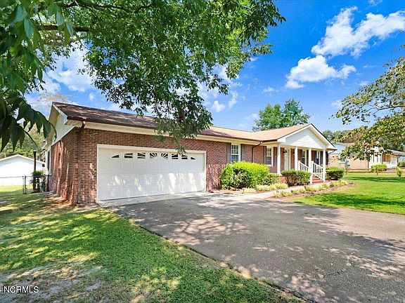 2nd image of 109 Tilghman Drive SE