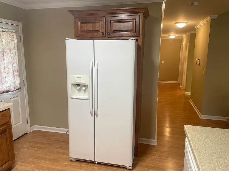803 Hickory Ave SW — Photo 8