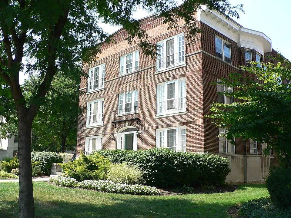 1544 E. Broad St.