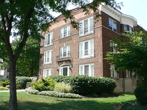 1544 E Broad St Photo 1