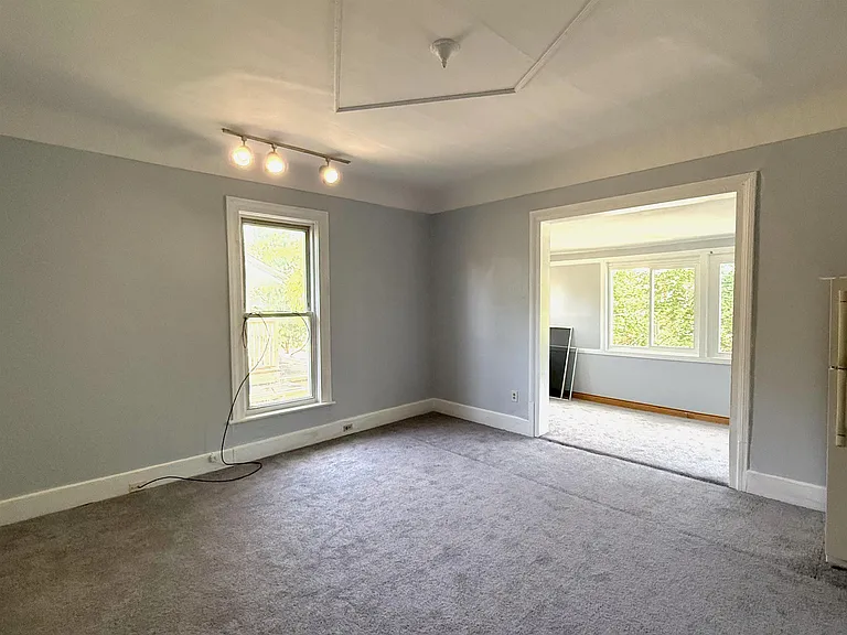 908 N Van Buren St #2 — Photo 2