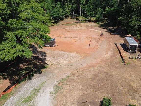 4th image of 2304 Whites Mill Rd