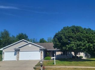 3074 Autumn Ln, Janesville, WI 53546