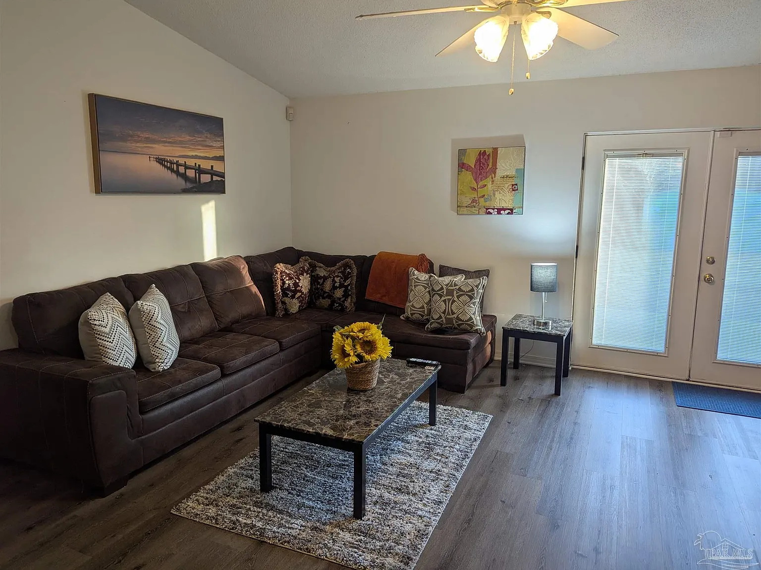 4 bed, 1899 sqft, $2,200 — Photo 3