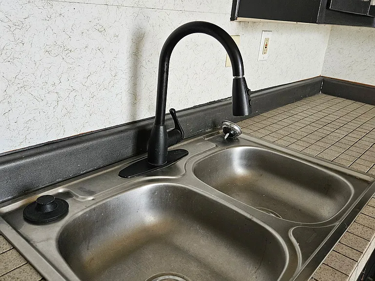 102 E Avenue A #7 — Photo 8