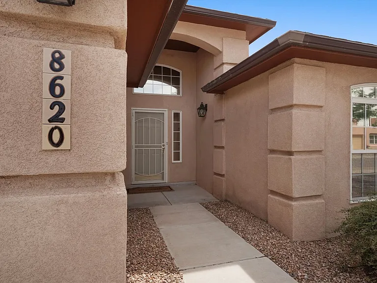 8620 Casa Verde Ave NW — Photo 3
