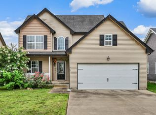 563 Falkland Cir, Clarksville, TN 37042