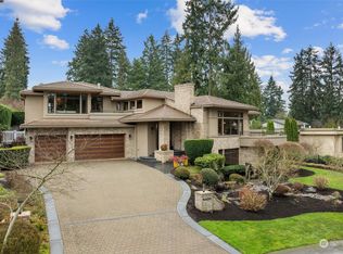 9433 NE 26th St, Clyde Hill, WA