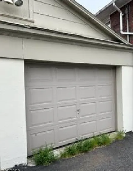 370 Main St — Photo 2