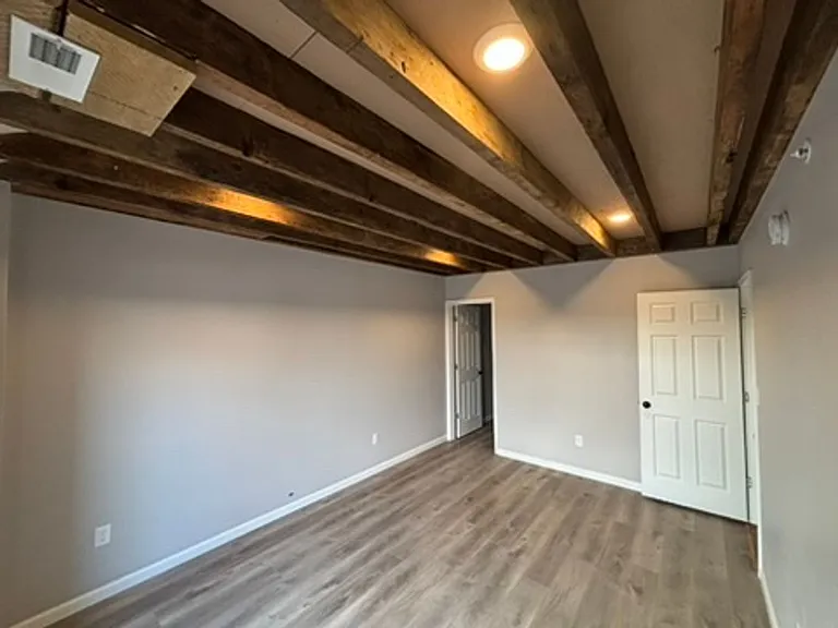 235 E Market St #2-6 — Photo 3
