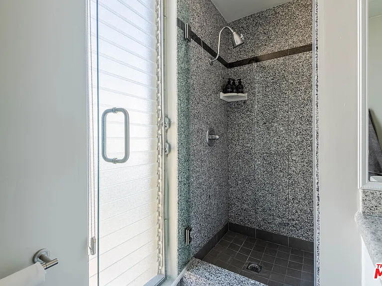 18065 Coastline Dr #4 — Photo 18