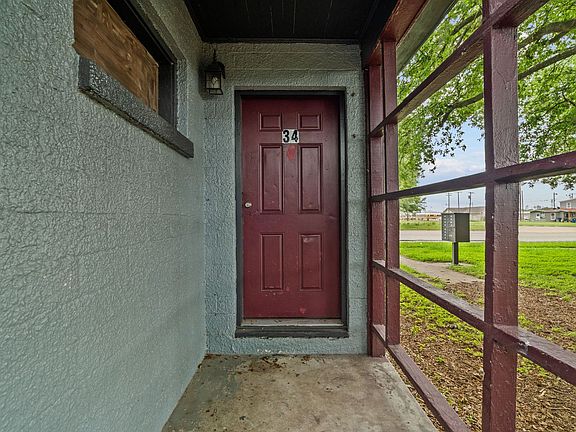 3rd image of 814 3rd Ave N #34
