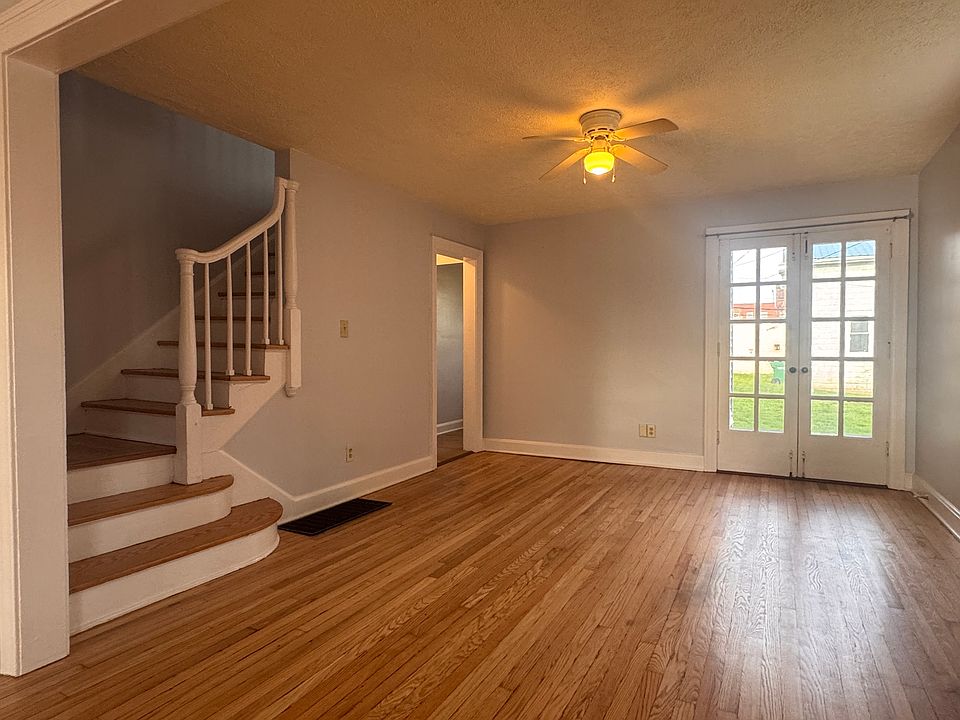 Dining room with french doors