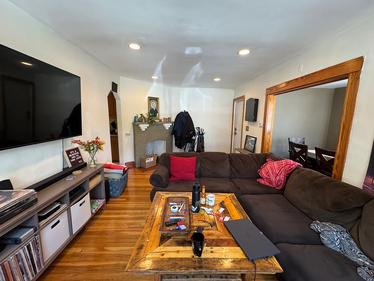 4 bed, 2.0 bath, $3,500 — Photo 3