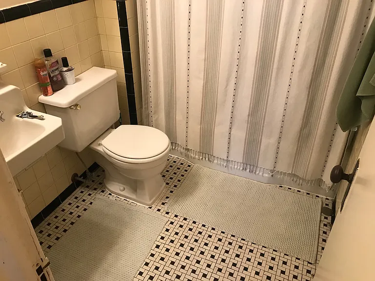 2605 Park Avenue — Photo 17