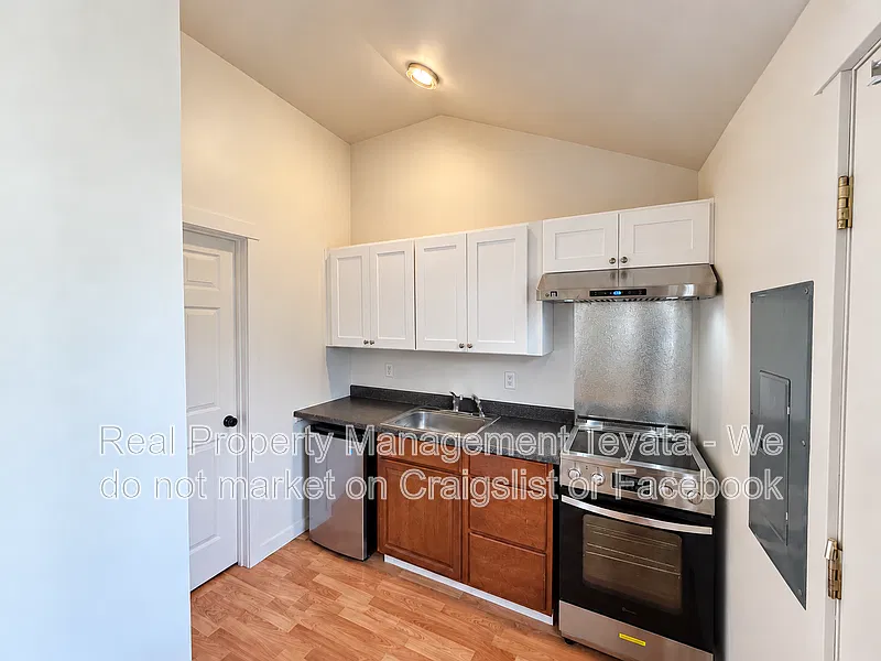 Studio, 1.0 bath, 550 sqft, $1,350 — Photo 4