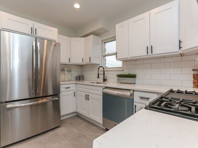 33 N Pennsylvania Ave, Colonia, NJ, 07067