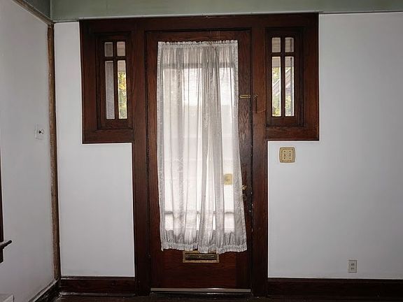 2nd image of 759 S Kentucky Ave