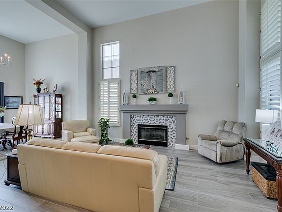 4th image of 3958 Windansea St