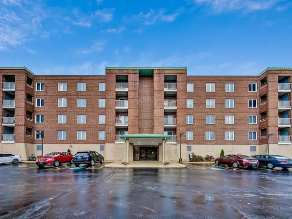 6211 Lincoln Ave Unit 401, Morton Grove, IL 60053
