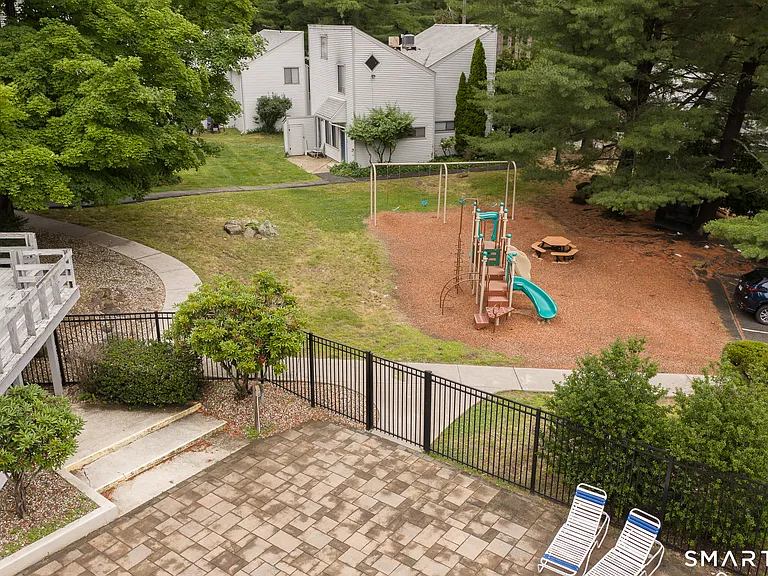 5 Staunton Ct #B — Photo 26