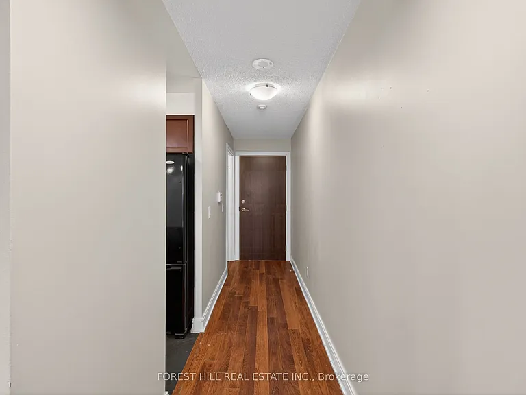 135 Village Green Sq #3125 — Photo 6