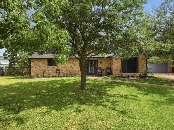 4105 Coventry Ct, Bryan, TX 77802