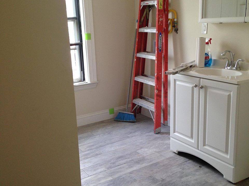 2nd image of 2 Paige Ave #2