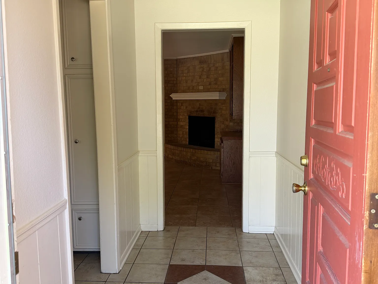 3 bed, 1488 sqft, $1,850 — Photo 2