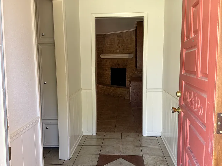 1213 Tammy Ave — Photo 2