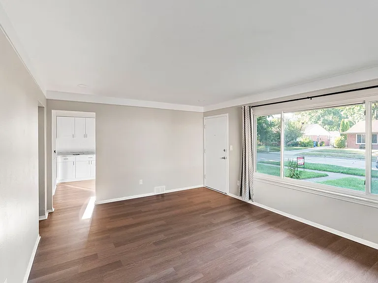 1257 Jerry Ave — Photo 9