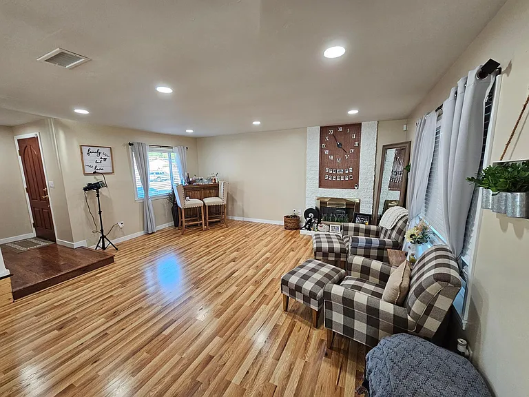 1658 Point Cabrillo Ct — Photo 3