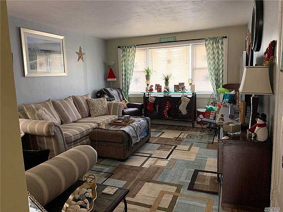 2nd image of 624 E Broadway APT 1