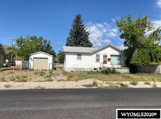 404 11th St, Rawlins, WY 82301