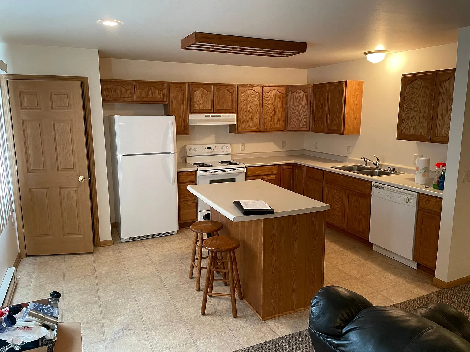 4580 Arrowhead Dr — Photo 3
