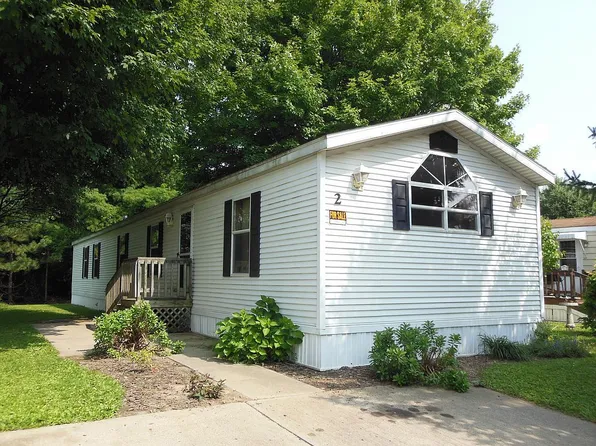 2 Natasha Ct, Noblesville, IN 46062