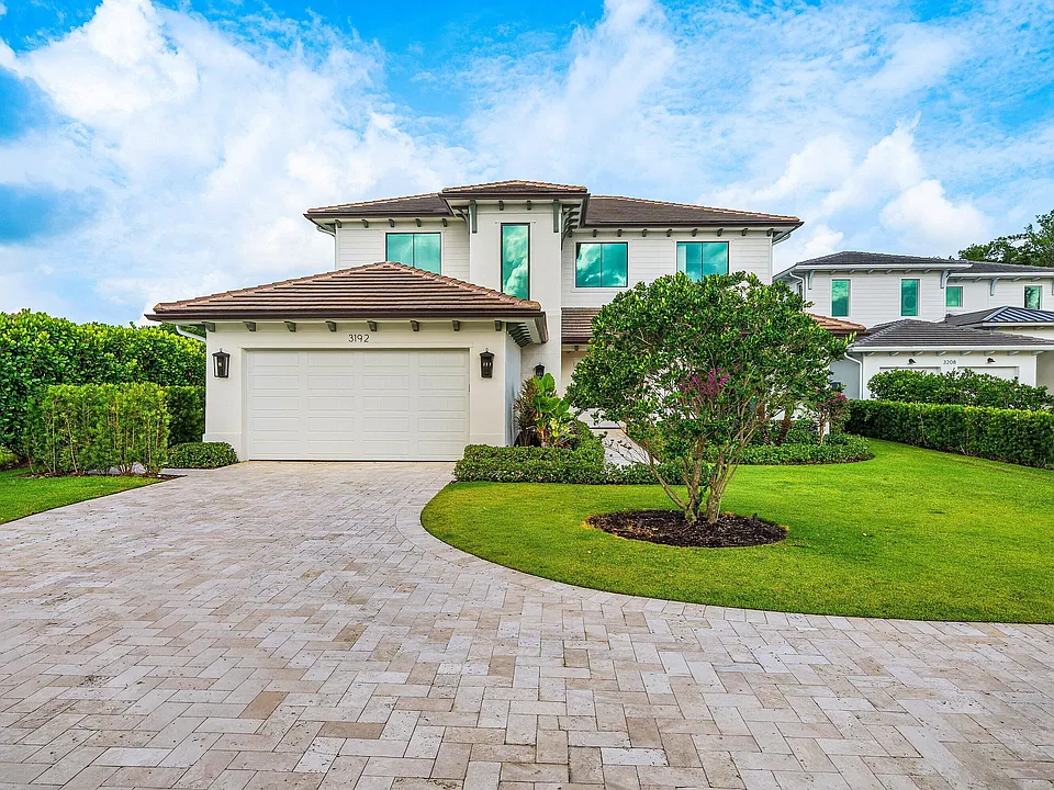 3192 Blue Cypress Ln