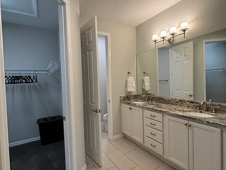 5246 NW 34th St — Photo 31