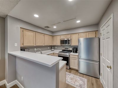2040 Willowbury Dr Unit A, Las Vegas, NV, 89108
